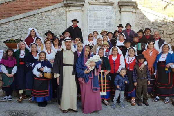 Il Paese diventa Presepe: Castro dei Volsci 25-26-30 Dic. 1 e 6 Gennaio