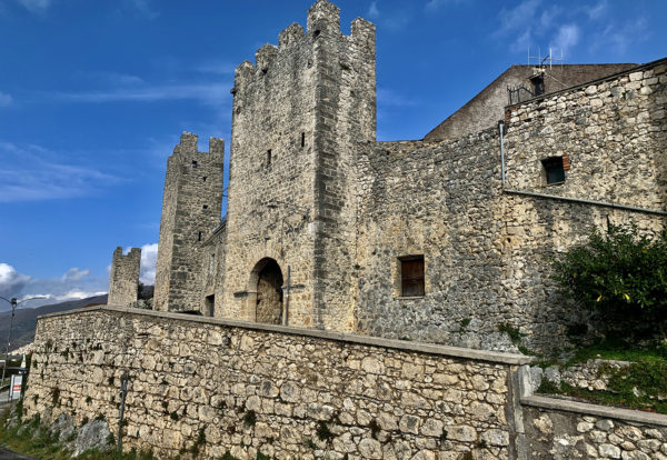 Vico nel Lazio Cinta Muraria